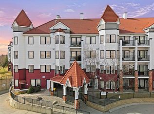 60 N Royal Oak Plz NW #317, Calgary, AB T3G 0A7