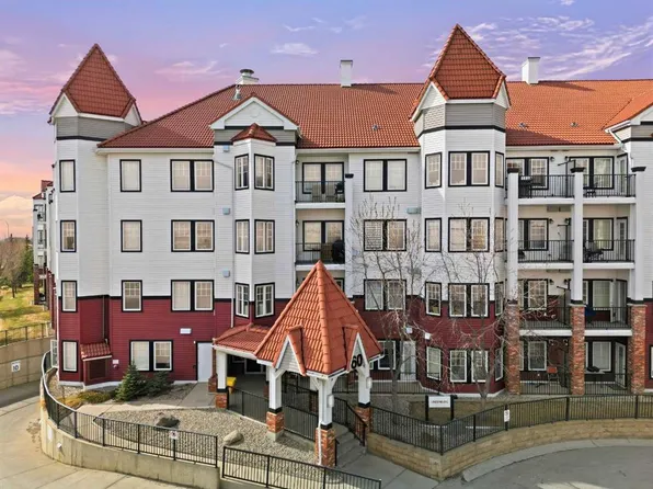 60 N Royal Oak Plz NW #317, Calgary, AB T3G 0A7
