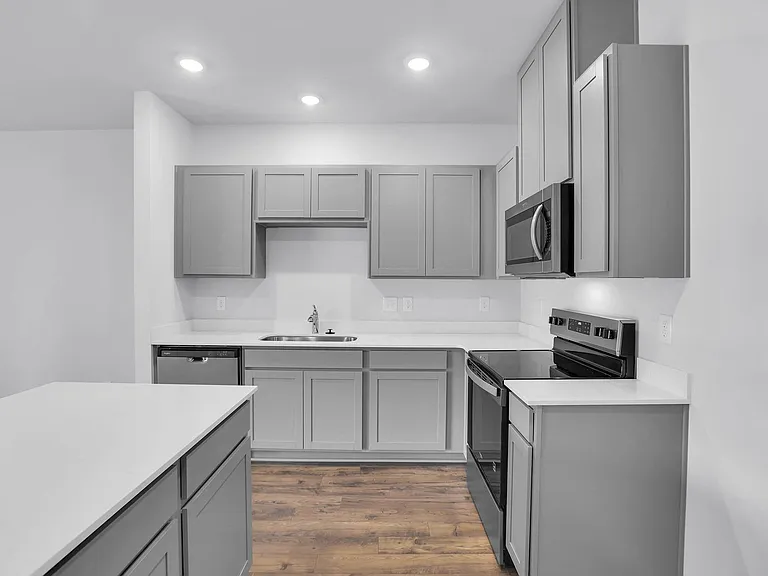 719 Ashbrook Dr — Photo 6