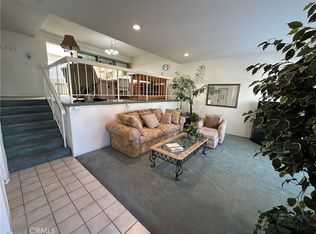 18405 Collins St UNIT C, Tarzana, CA 91356