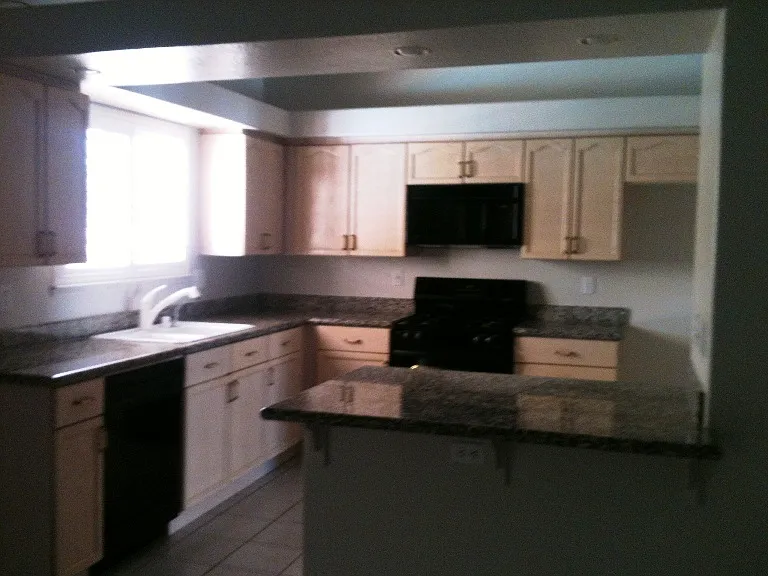 208 Highgate St — Photo 4