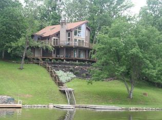 1442 Aqua Vista Dr, Lawrenceburg, IN 47025