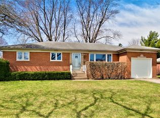 112 N Owen St, Mount Prospect, IL 60056