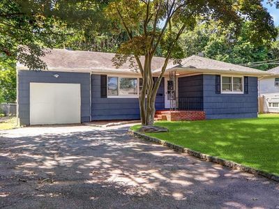 432 Kime Avenue, West Islip, NY, 11795