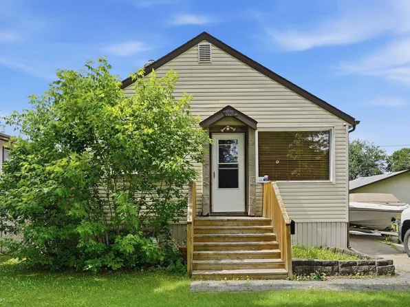 11918 47th St NW, Edmonton, AB T5W 2X1