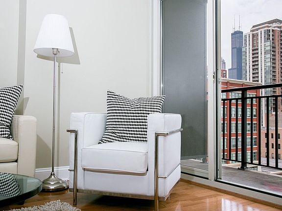 3rd image of 1111 S Wabash Ave APT 901