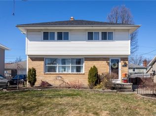 80 Grayton Rd, Tonawanda, NY 14150
