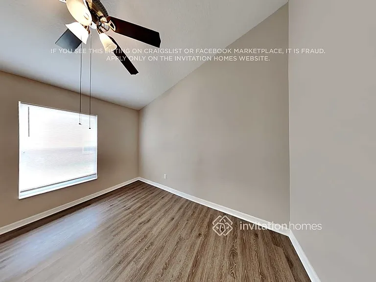 723 Berwick Dr — Photo 12