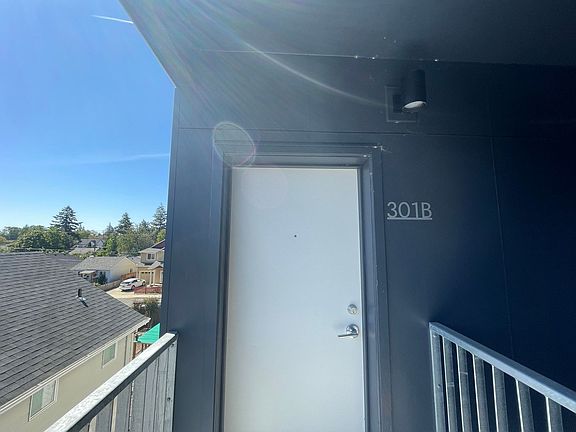 5th image of 6080 SE 84th Ave #301B