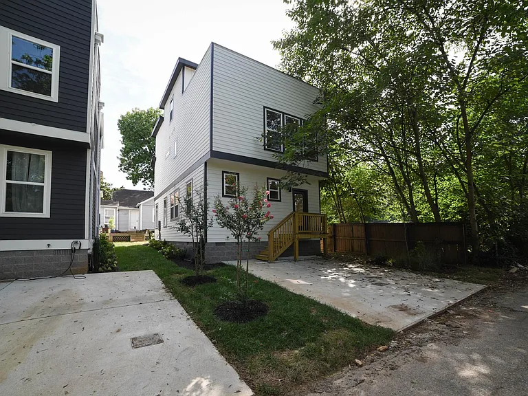 622B Benton Ave — Photo 14