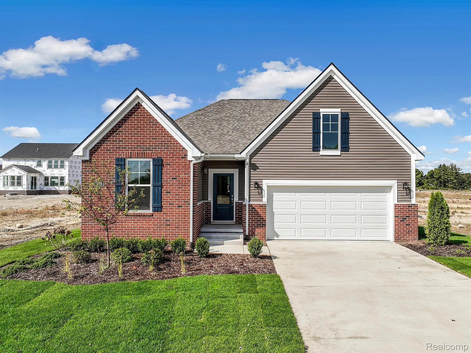 2365 Provencal Dr photo 1