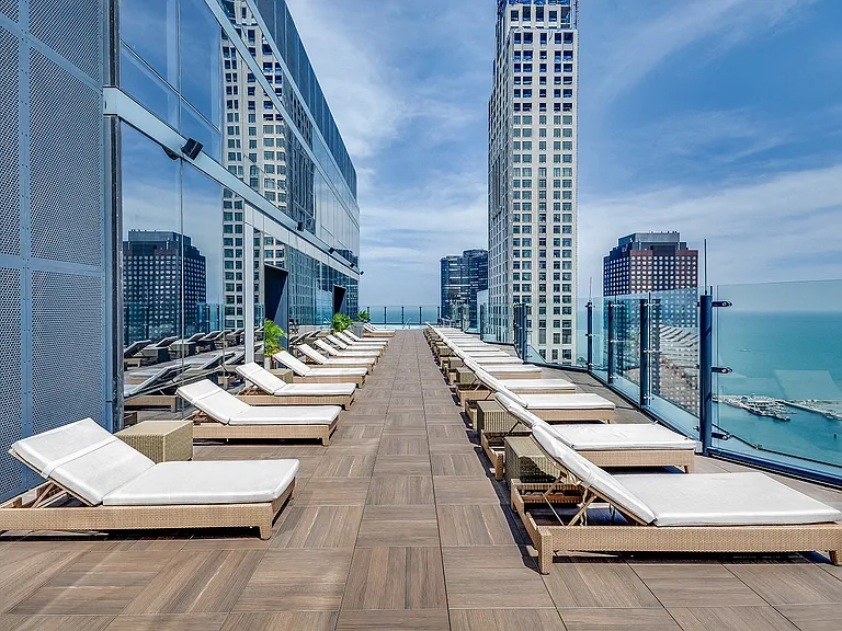 Rooftop Sundeck