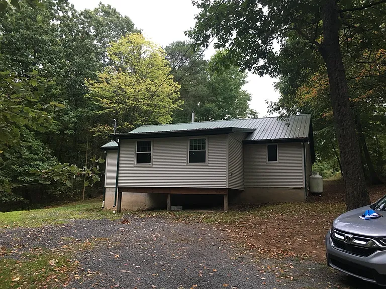 Rock Hollow Rd — Photo 2