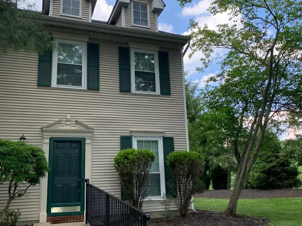 31 Sheffield Ct, North Brunswick, NJ 08902