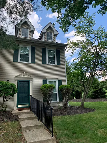 31 Sheffield Ct Photo 1