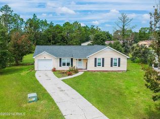 200 W Volant St, Hubert, NC 28539