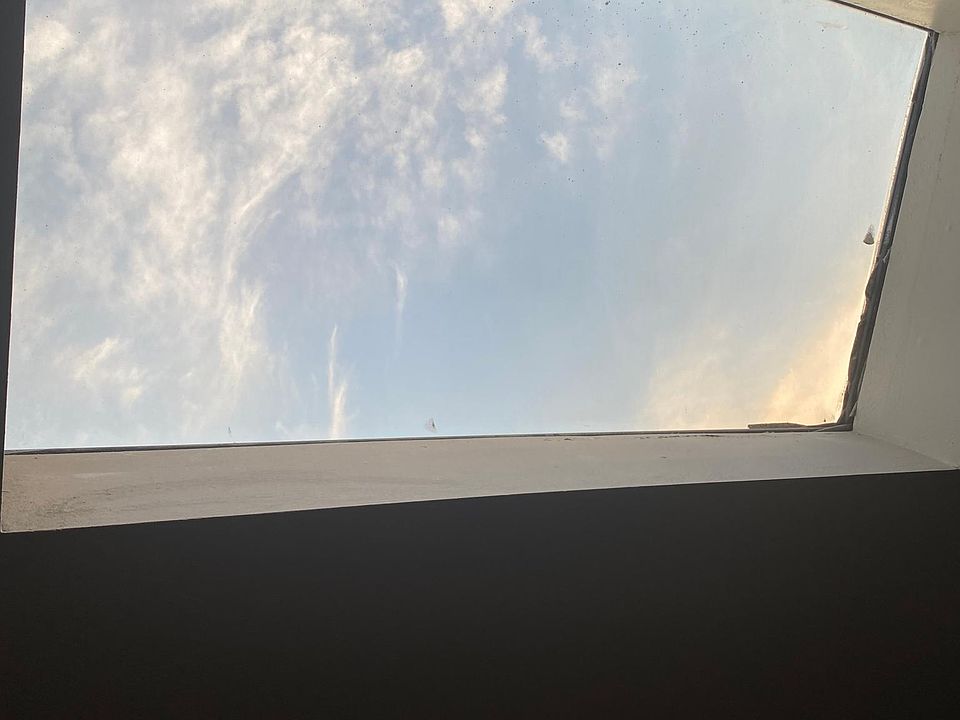 Bright skylight in main room. Lots of light