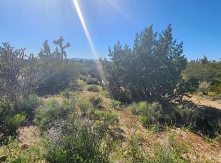 257 S Wagon Trail Rd, Yucca, AZ 86438