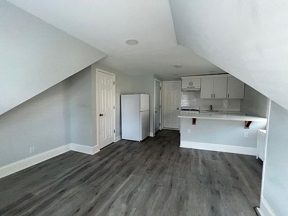 4th image of 31 Willoughby Pl