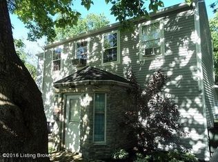 322 S 4th St, Bardstown, KY 40004
