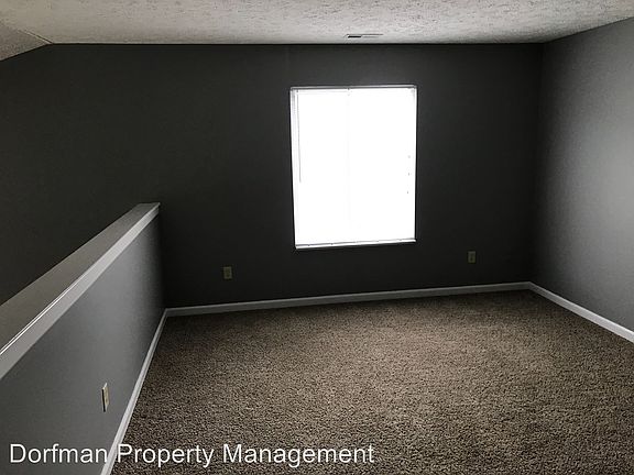 5th image of 634 Pine Lake Dr