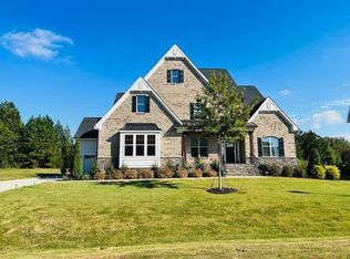 1717 Banks View Dr, Raleigh, NC 27603
