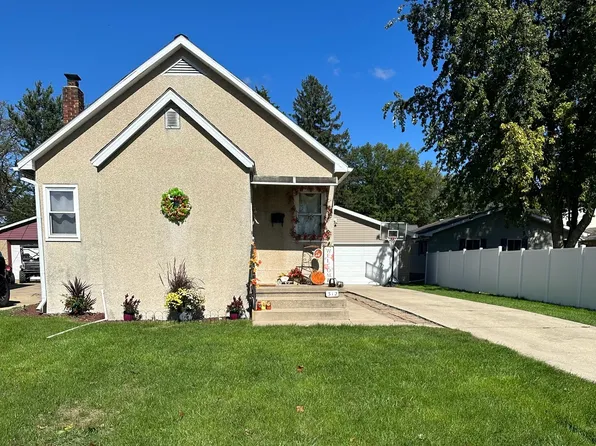 312 W 3rd St, Spring Valley, IL 61362
