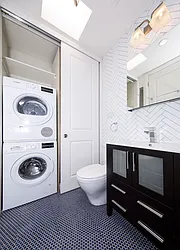 Rented by R New York