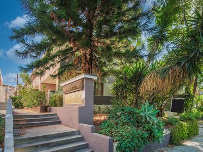 1262 N Sweetzer Ave, West Hollywood, CA, 90069