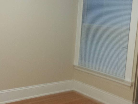 2nd image of 945 Jackson St