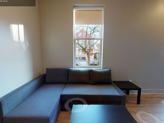 4th image of 25 Bainbridge Ave #303