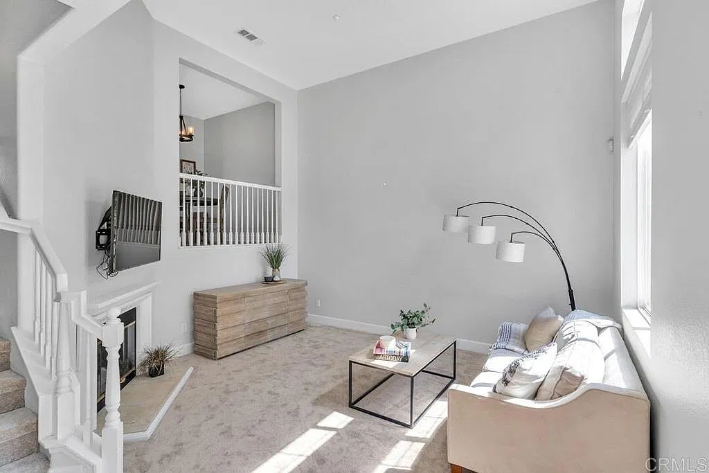 3 bed, 2.5 bath, 1444 sqft, $4,200 — Photo 3