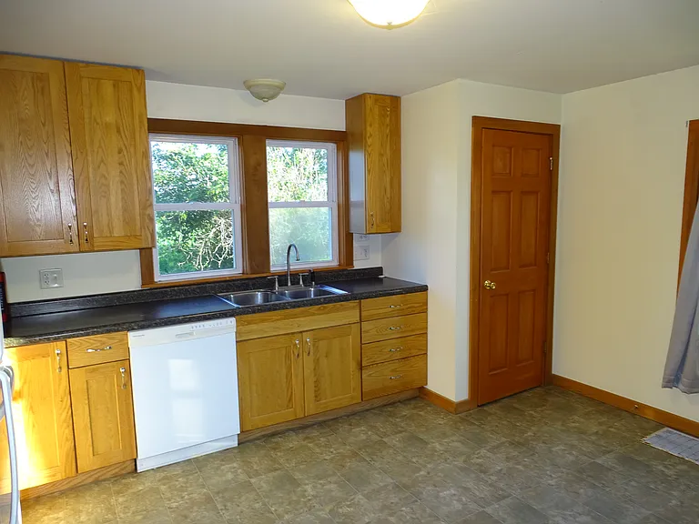 11370 Somerset Rd — Photo 6