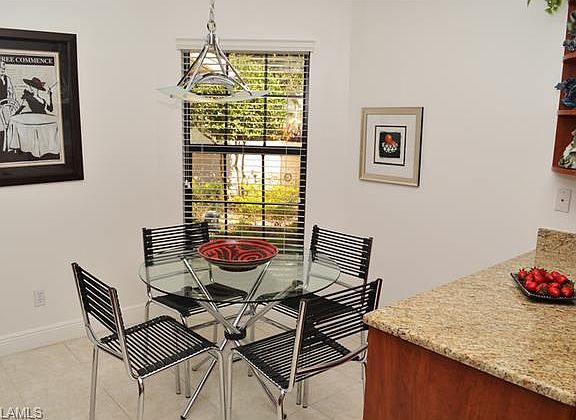 4th image of 28800 Hunters Ct