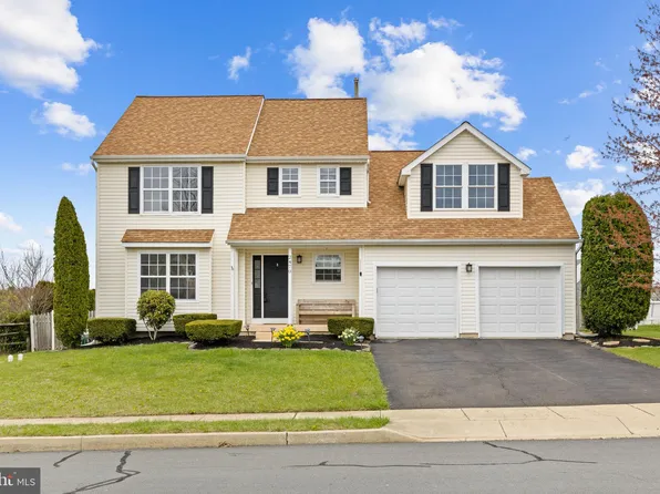 2470 Marshall Dr, Quakertown, PA 18951