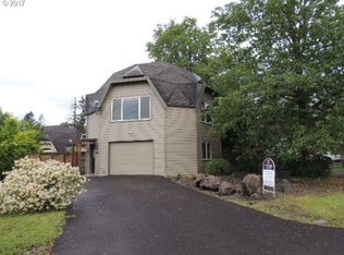 25137 Hunter Rd, Veneta, OR 97487