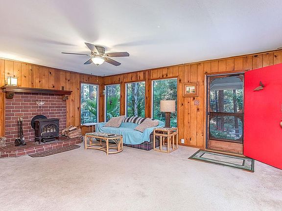3rd image of 662 Lakeview Dr