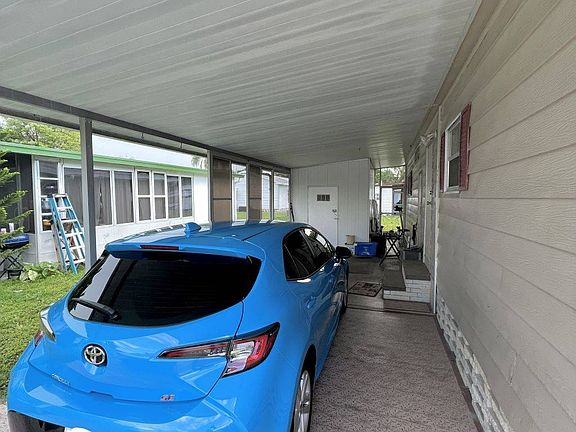 5th image of 1510 Ariana St #28