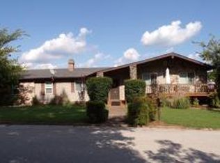 411 Edgewood St, Harrison, AR 72601
