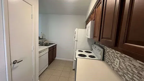 10555 Turtlewood Ct Photo 1