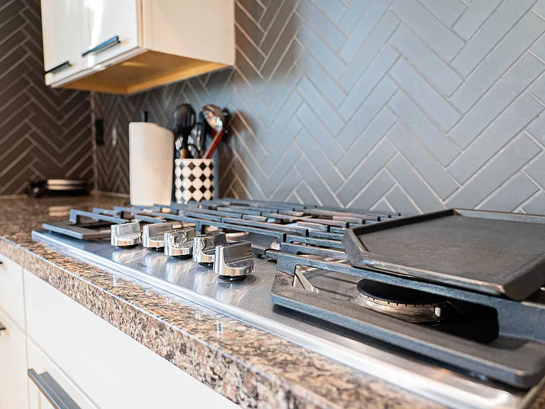Fully Stocked Kitchen