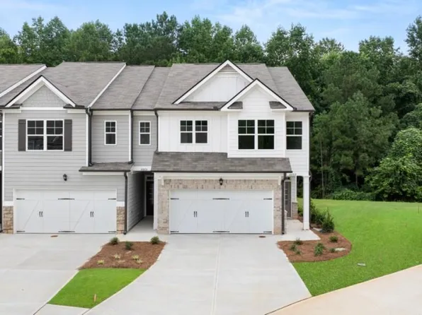 6669 Parsons St, Flowery Branch, GA 30542