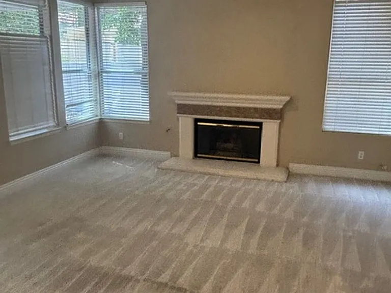 2929 Sterling Cove Dr — Photo 2