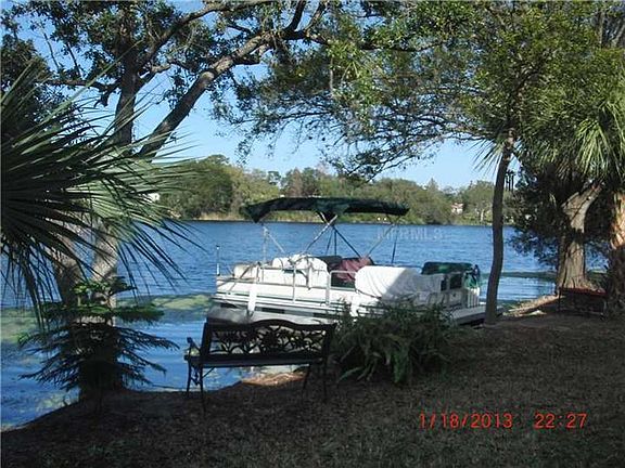 3rd image of 4075 Dolphin Dr