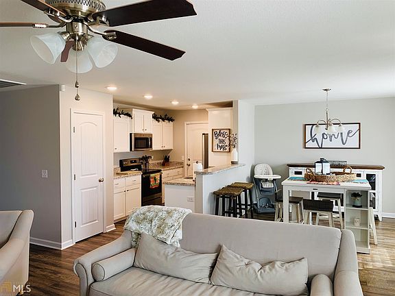 5th image of 6031 Virginia Pine Ave #117