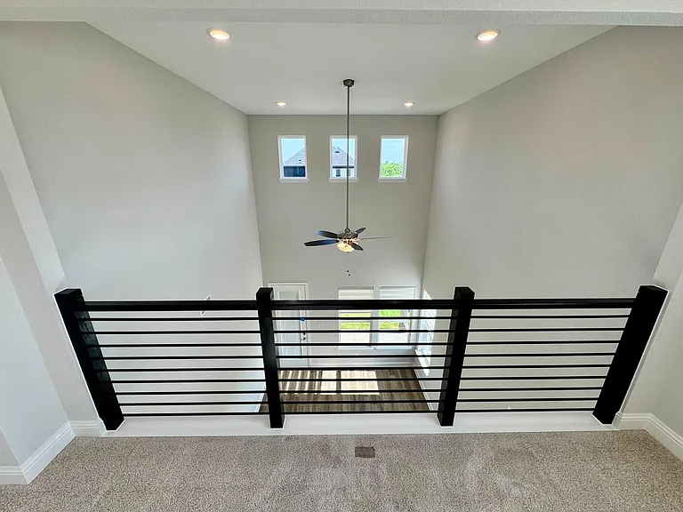 2930 Eleanor Dr — Photo 4