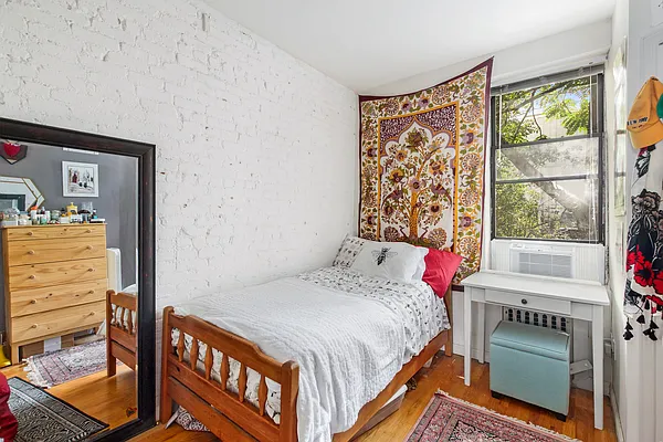 Rented by Douglas Elliman | media 10