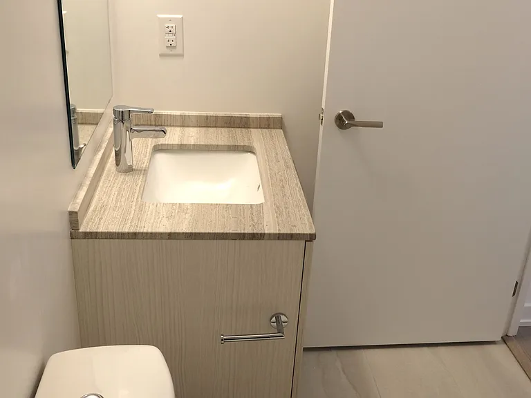 11 Wellesley St W #613 — Photo 13