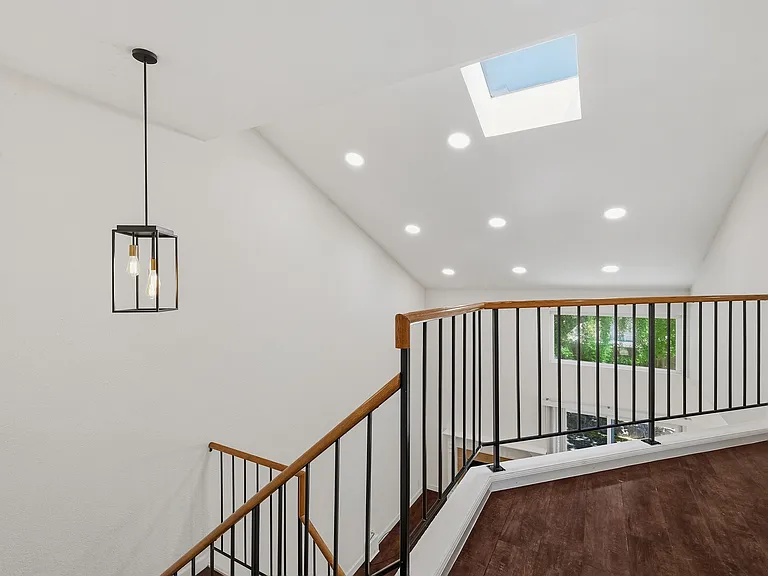 1286 Crestpoint Dr — Photo 24