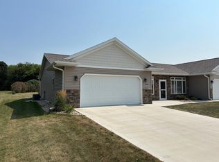 2343 Cherrywood Ln, Worthington, MN 56187
